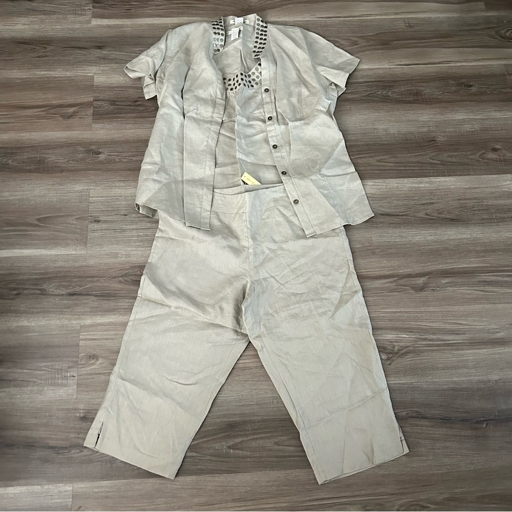 Ecology Beige 100% Lenin 3 Piece Capri Set Women Tops Large Bottom 12 NWT